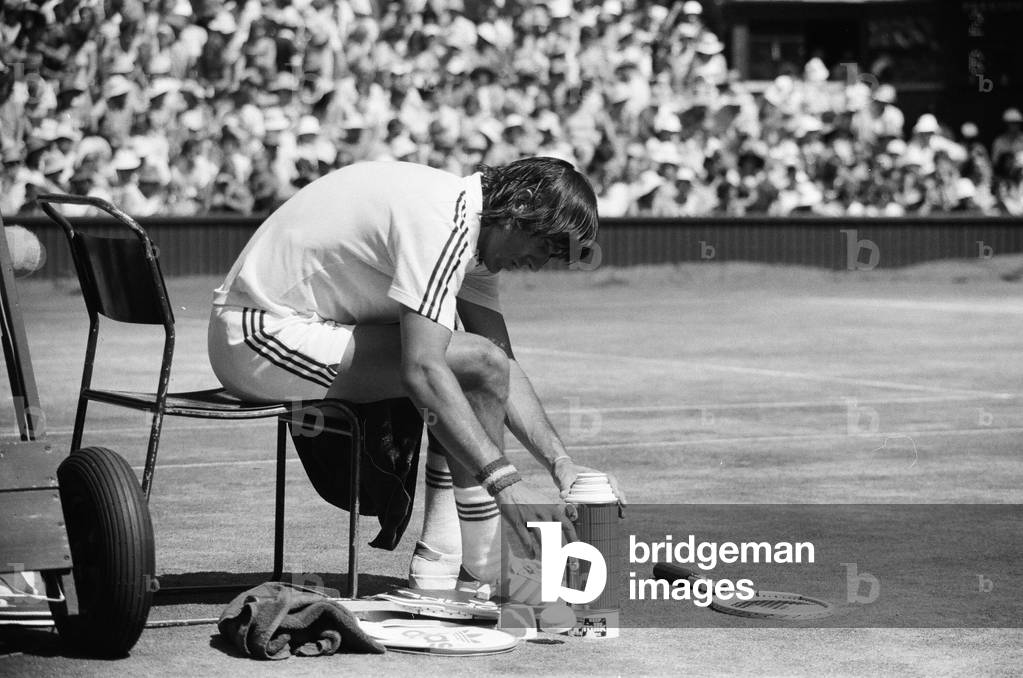 Wimbledon 1976. Ilie Nastase against Ramirez. 1st July 1976 (b/w photo)