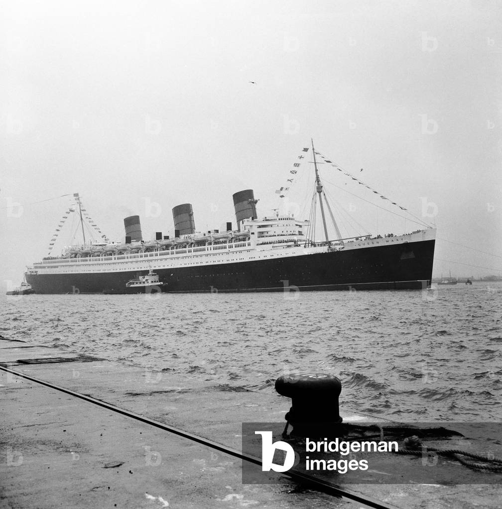 The Cunard White Star liner Queen Mary sails for the last time. 31st October 1967 (b/w photo)