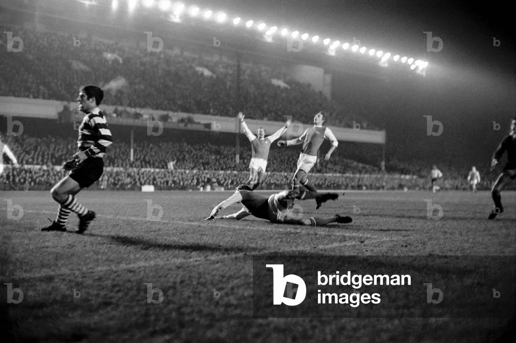 Sport: Football: Arsenal v. Sporting Lisbon Inter City Fairs Cup. Action from the match. November 1969 (photo)