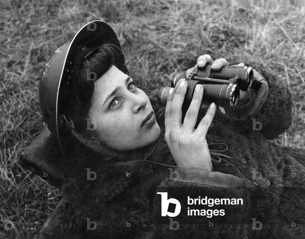 ATS girl mans the searchlight Station in South East London, March 1943