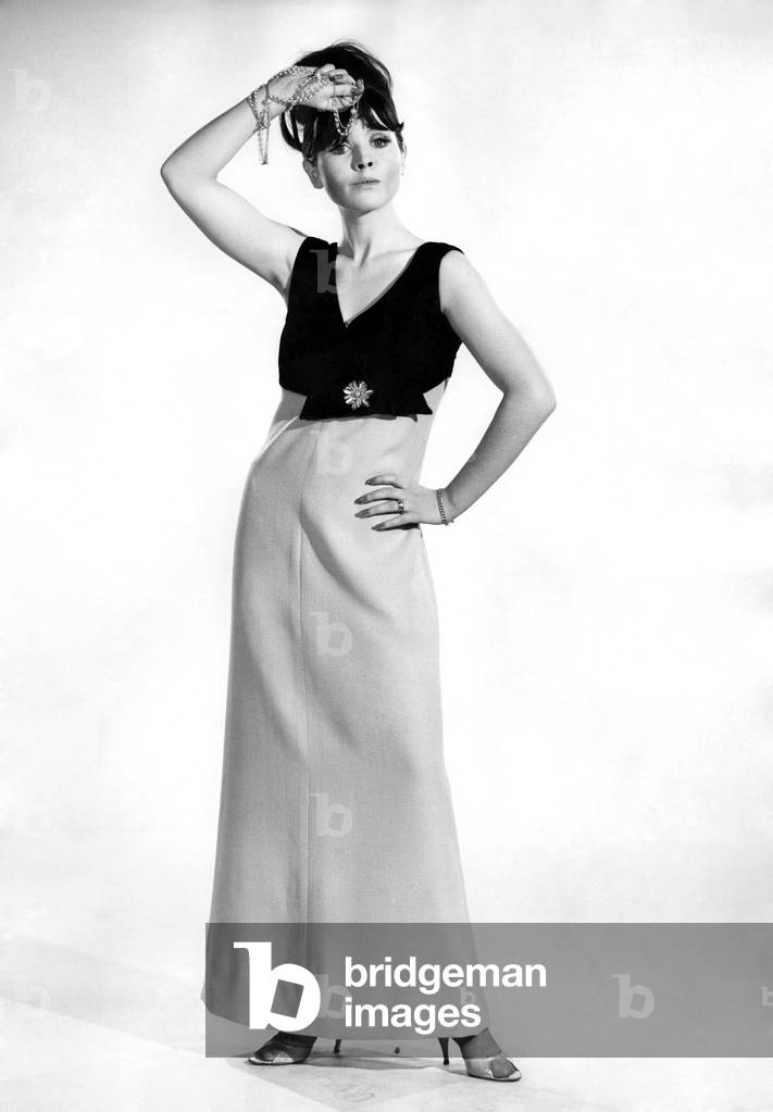 Reveille Fashions: Rosemary Bell. November 1964 (b/w photo)