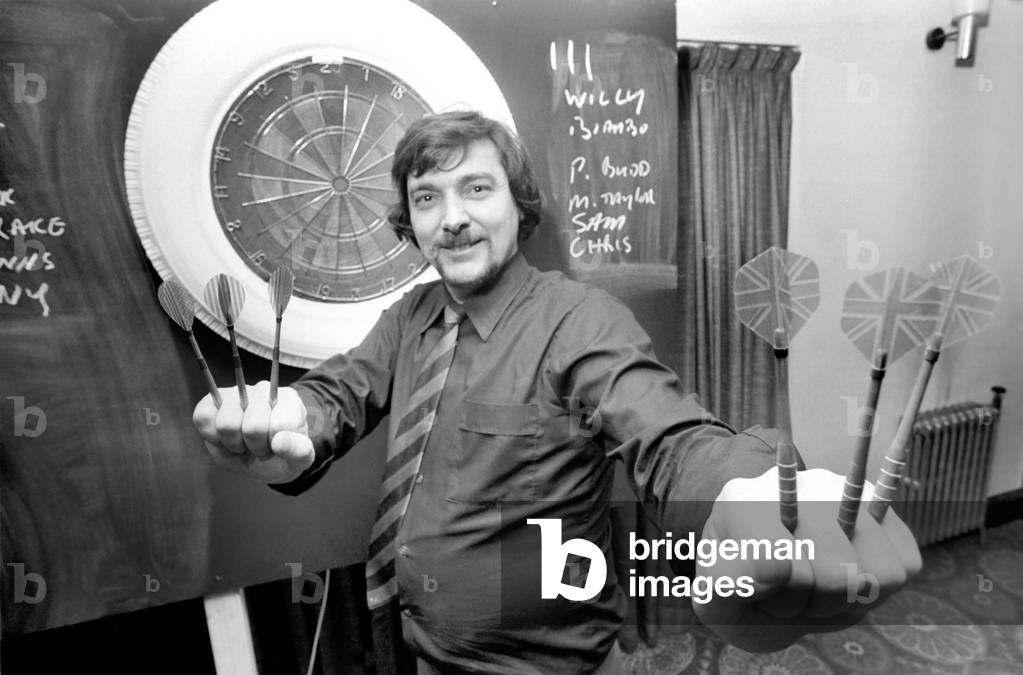 Darts. Allan Glazier, February 1975 (b/w photo)