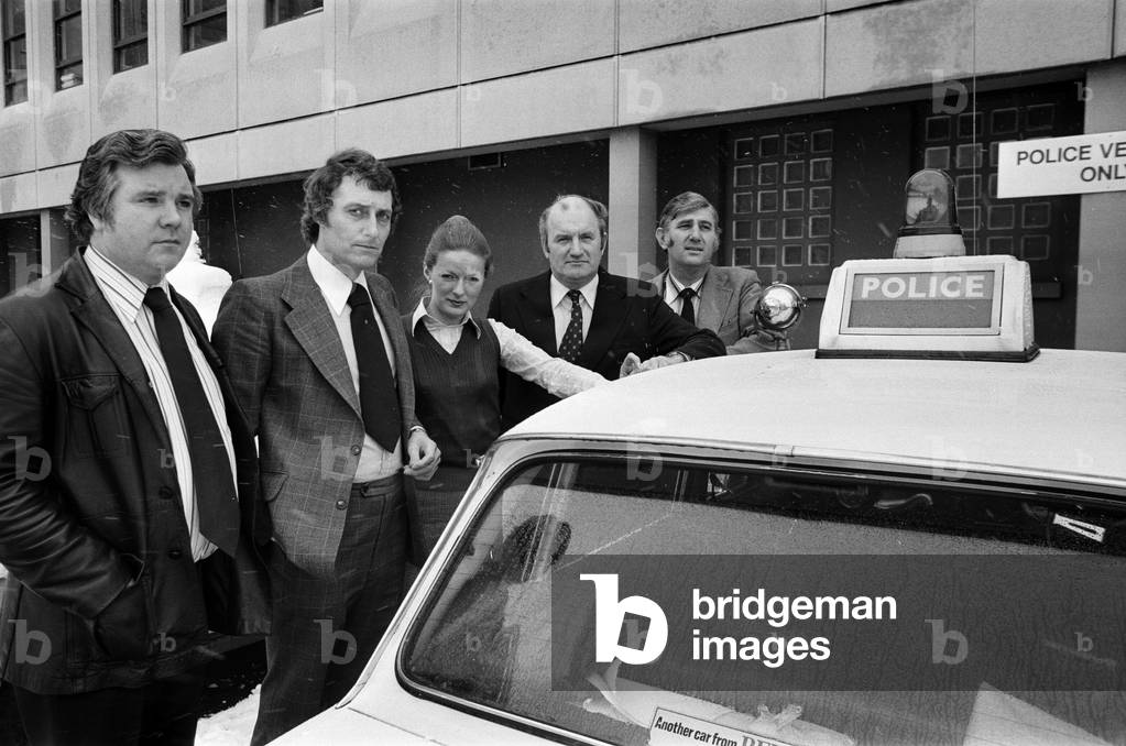 PC Brian Lawrie, Detective Sergeant Peter Wale, Detective Constable Angie Archibald, Detective Inspector Stan Beechey and Detective Constable Douglas Clark. 23rd January 1979 (b/w photo)