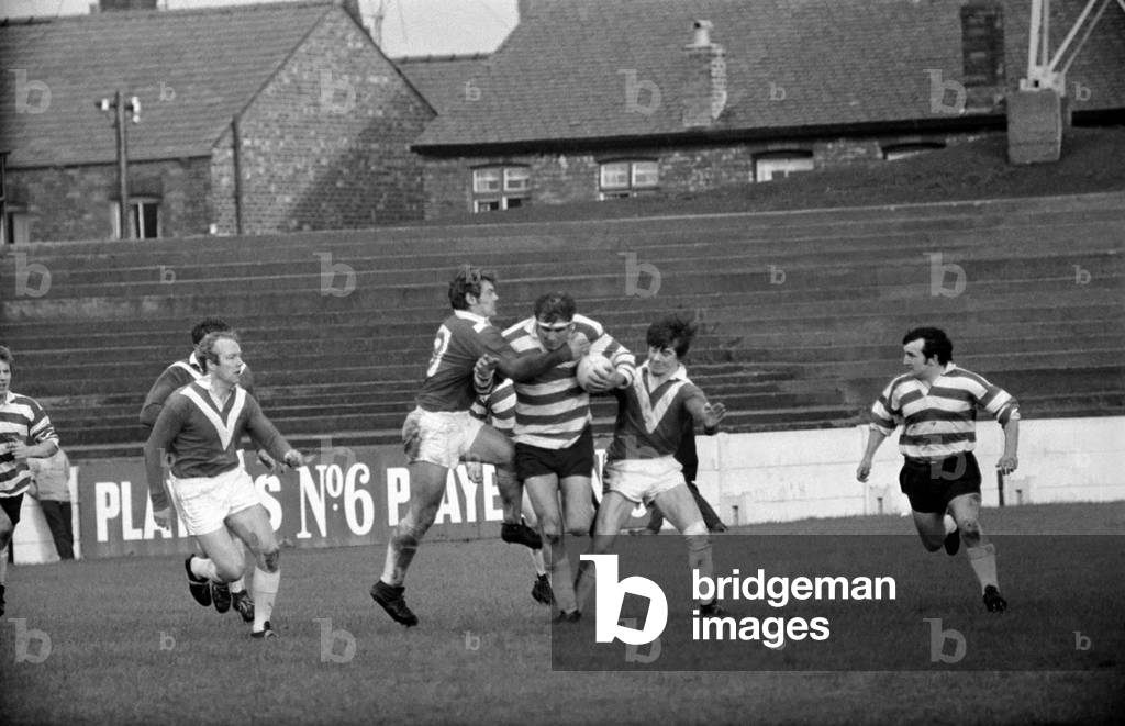 Leigh v. Oldham. Action from the match. November 1969 Z11533-008