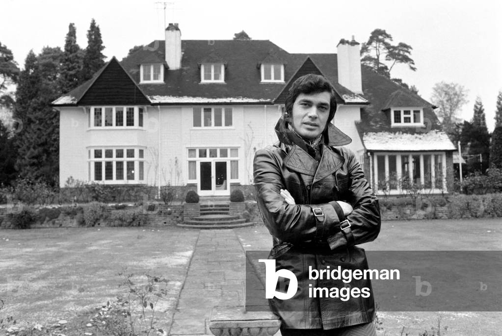 Engelbert Humperdinck's new home in St. Gerorge's Hill, Weybridge 
Engelbert and exterior of house. 
December 1969