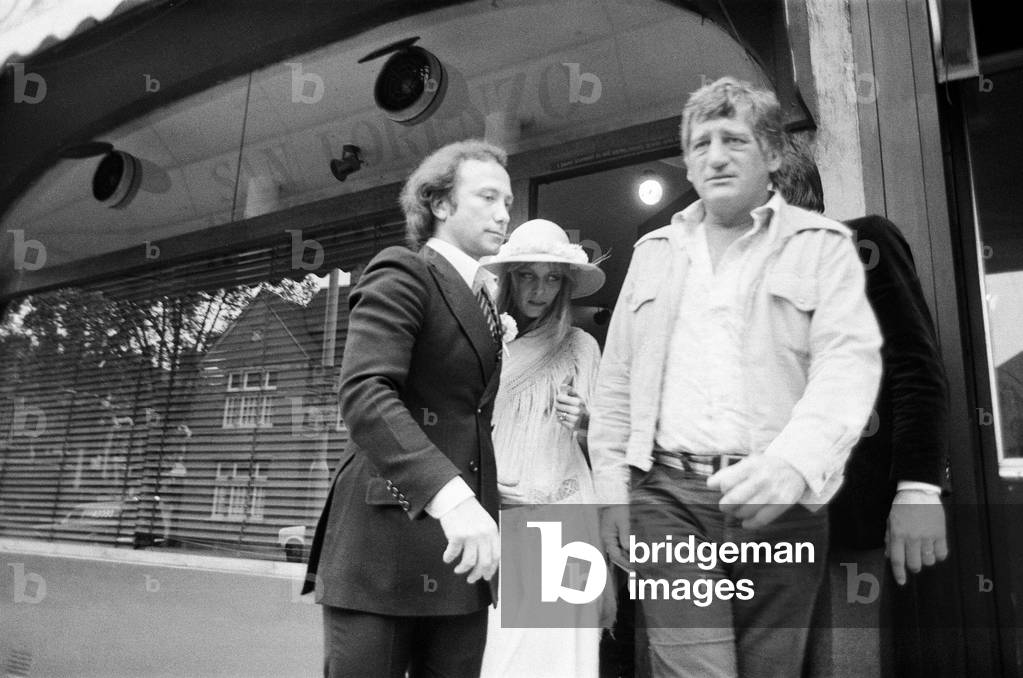 Twiggy, pictured after her wedding to Michael Whitney at Richmond Registry Office. 14th June 1977.