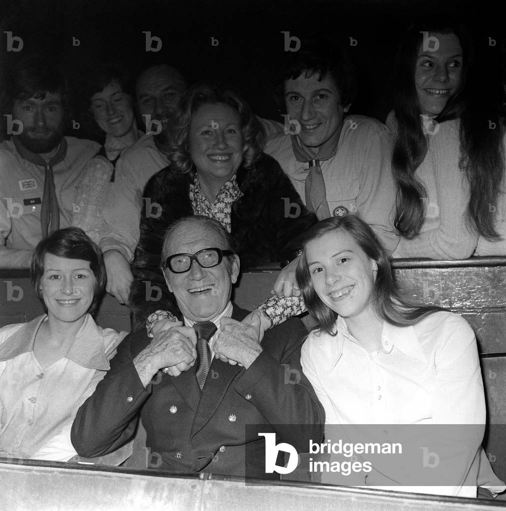 Arthur Askey on 17th April 1975, with actress Liz Larner