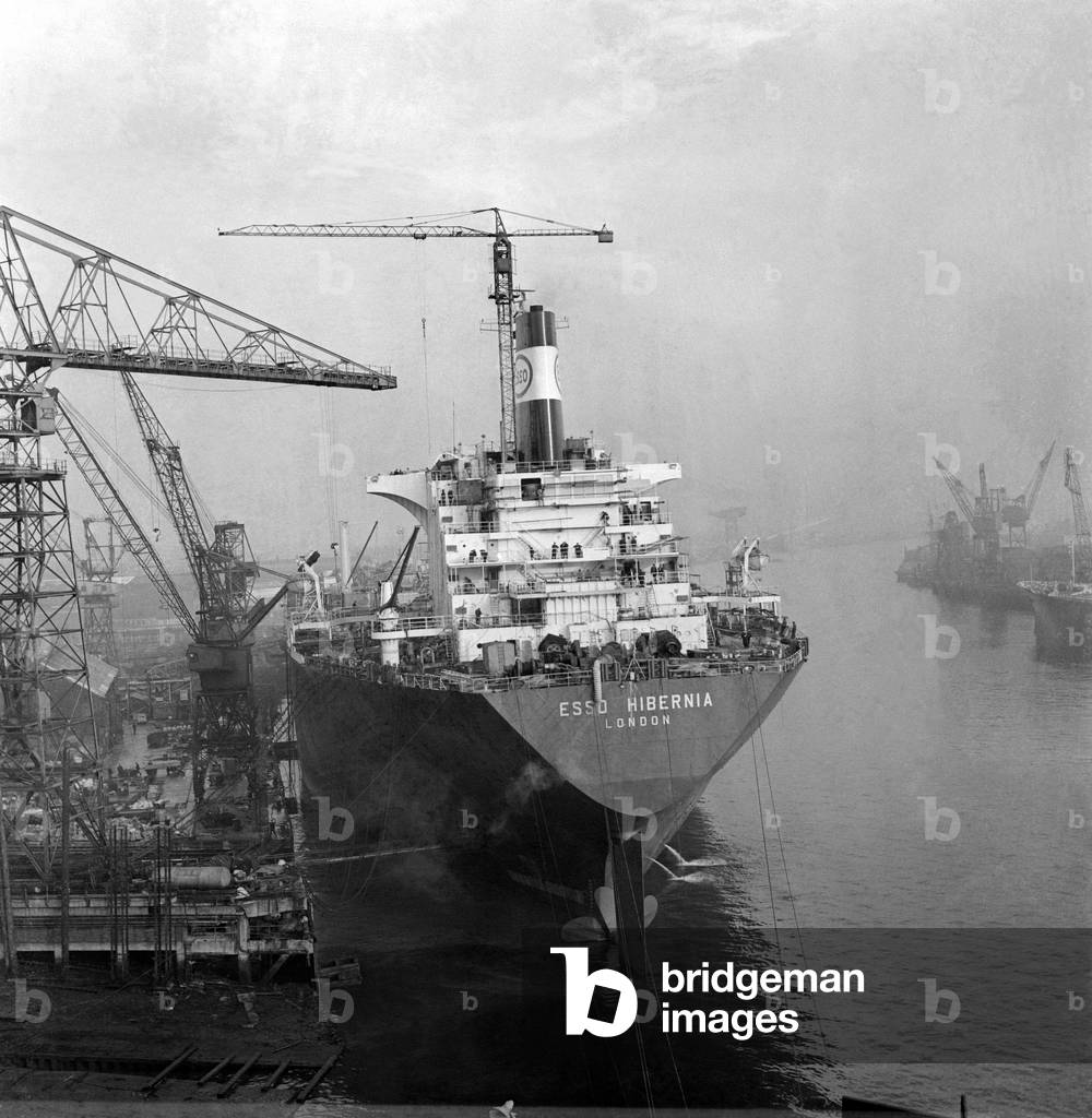 The supertanker Esso Hibernia being fitted out after her launch on the River Tyne at Swan Hunter on November 19 1970 (b/w photo)