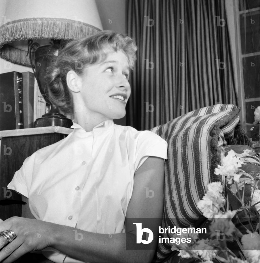 Actress Virginia McKenna, 24th June 1953 (b/w photo)