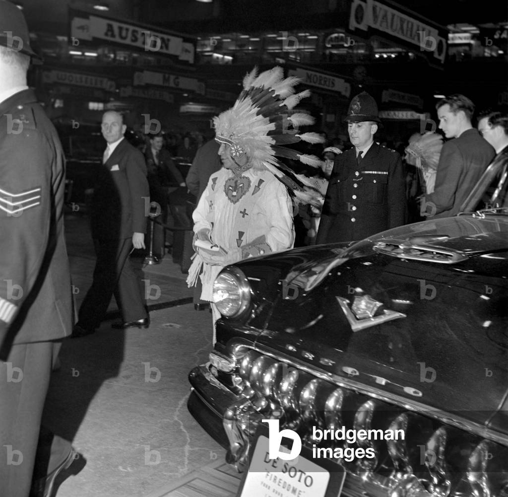 White Eagle and other Red Indians at a motor show. October 1952 
C5260