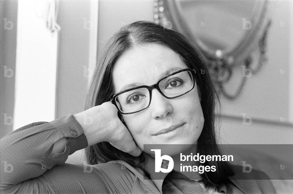 Nana Mouskouri, International Singing Star in London, 17th November 1976.