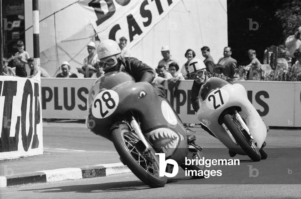 Lightweight 250cc race, Isle of Man. 4th June 1964 (b/w photo)