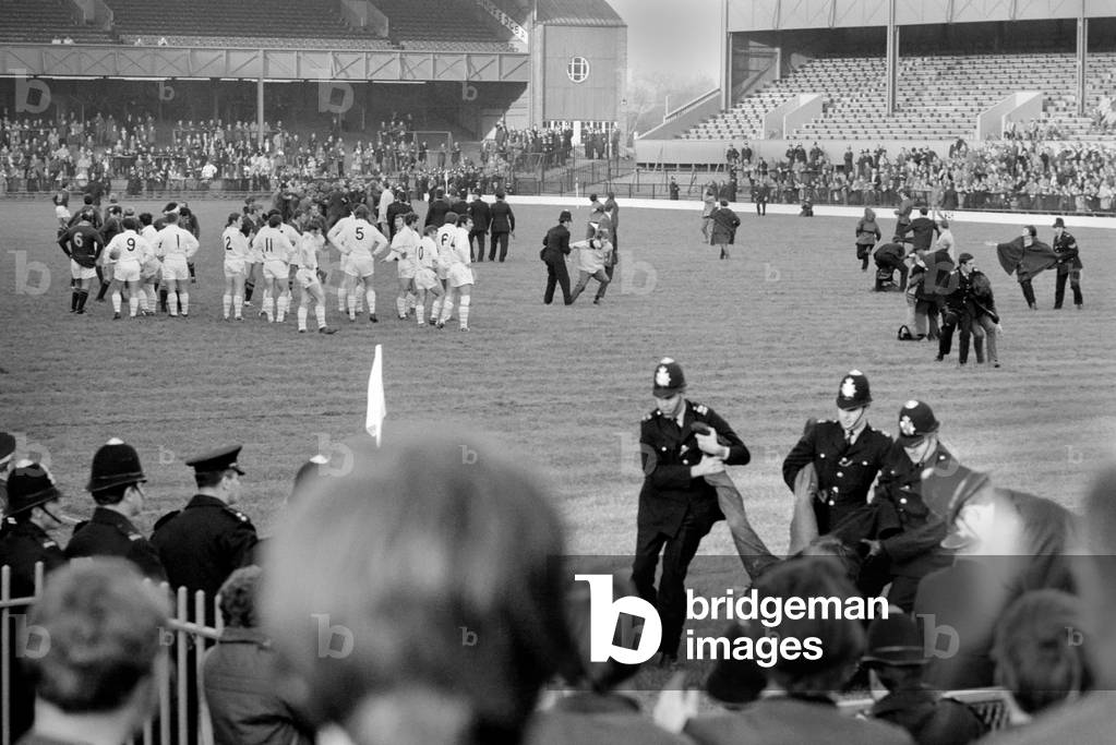 Anti apartheid demonstration at Twickenham. Demonstrators at the Springbok rugby match at Twickenham protest against the visit of the South Africa rugby team.