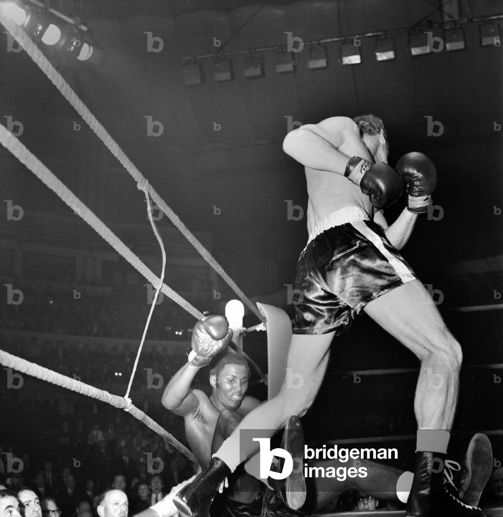 Joe Bugner v. Charley Polite at the Royal Albert Hall. December 1969 Z11627-007