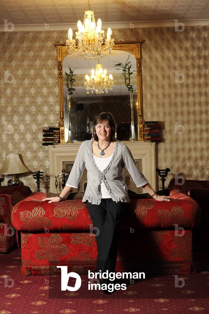 Eve graham from perth. Eve was a former member of the very successful 70's pop group 'The New Seekers' who had a massive hit with 