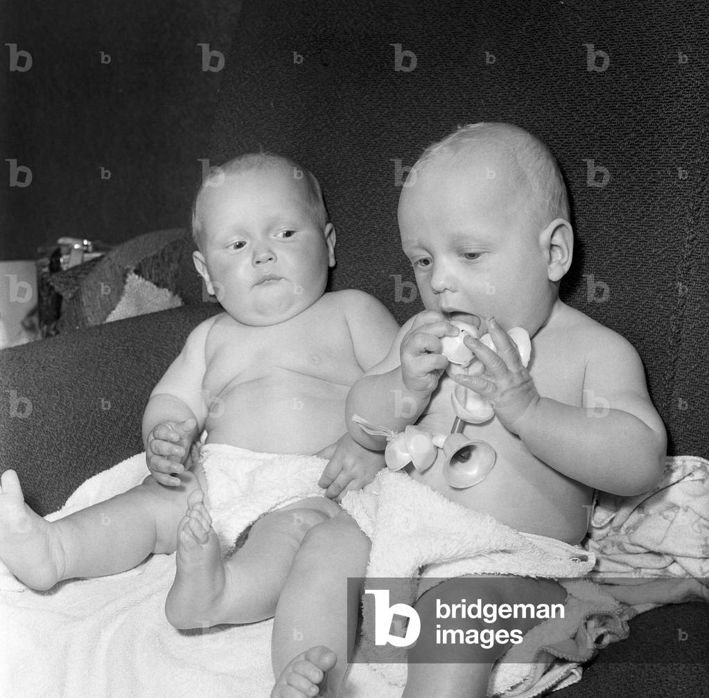 Twins Ian and Robert Kearns who both weighed eight pounds two ounces when they were born. 
Play together at home. Born 22nd April 1962