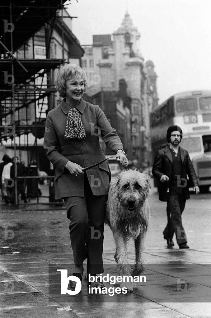 Actress Googie Withers, 23rd November 1971 (b/w photo)