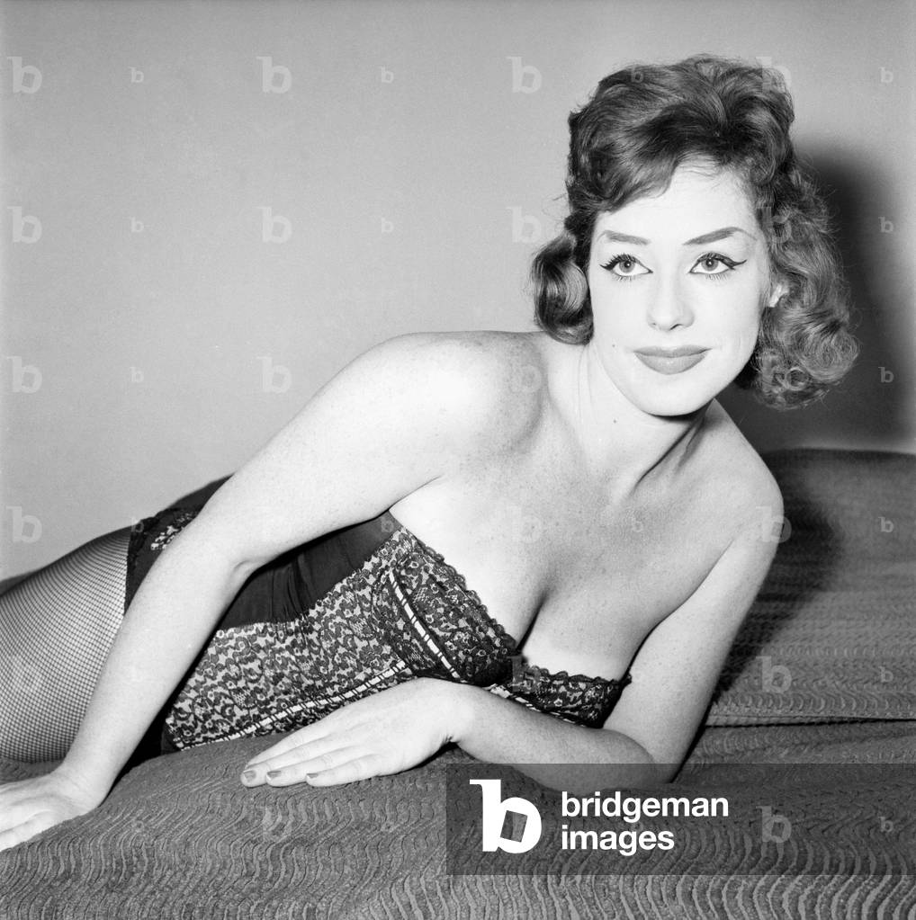 Glamour girl/actress June Barry at Hammersmith Pier. June 1960