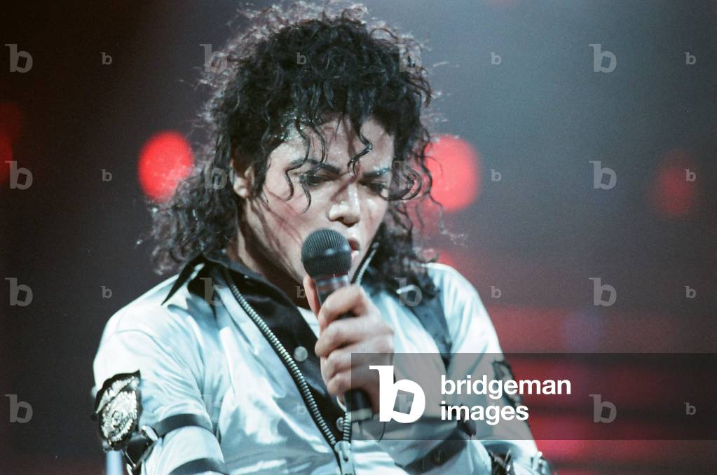Michael Jackson in concert at Wembley, 15th July 1988 (photo)