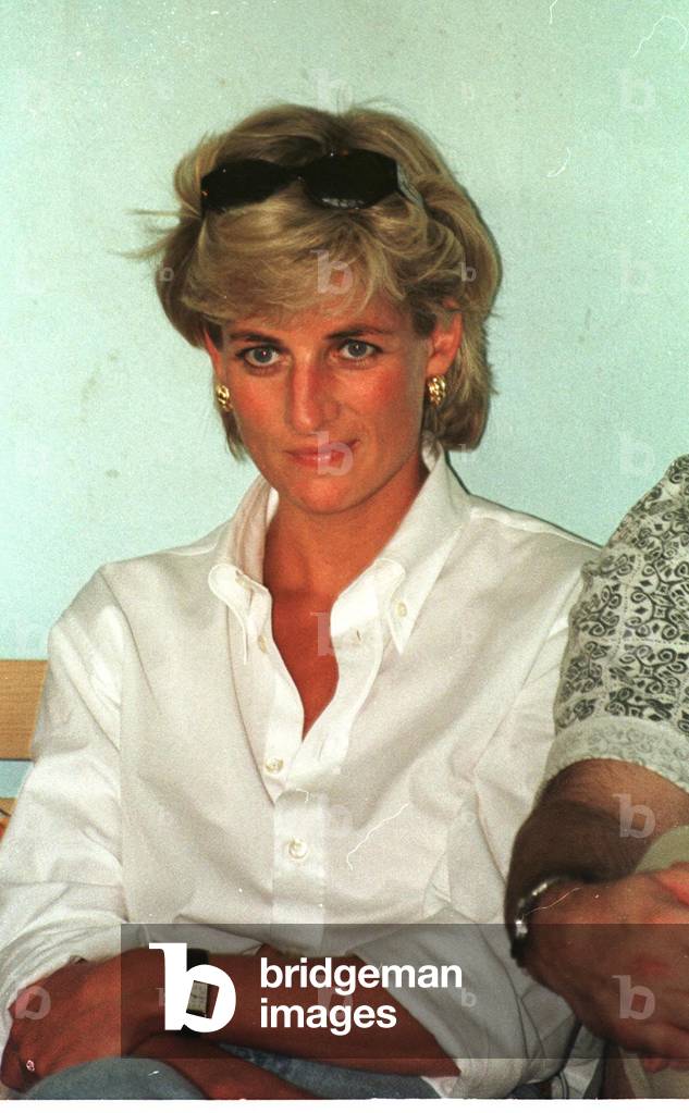 Princess Diana Land Mine awareness mission Bosnia, August 1997 (photo)