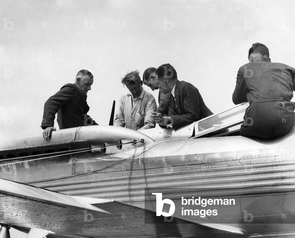 Schneider Trophy Race 1931: Practice by the RAF in the solent-mechanics examine the Rolls-Royce engine. August 1931