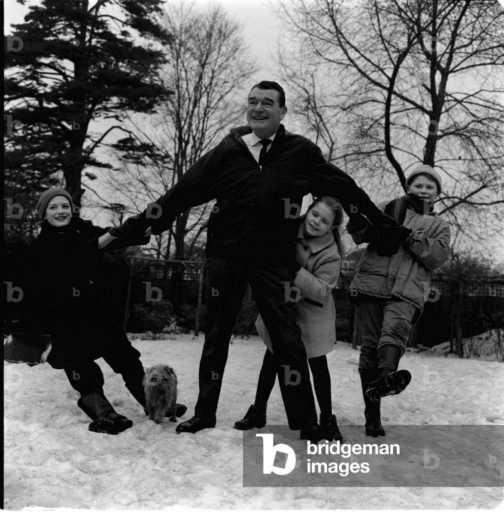 Jack Hawkins the actor and family in, January 1963 (b/w photo)