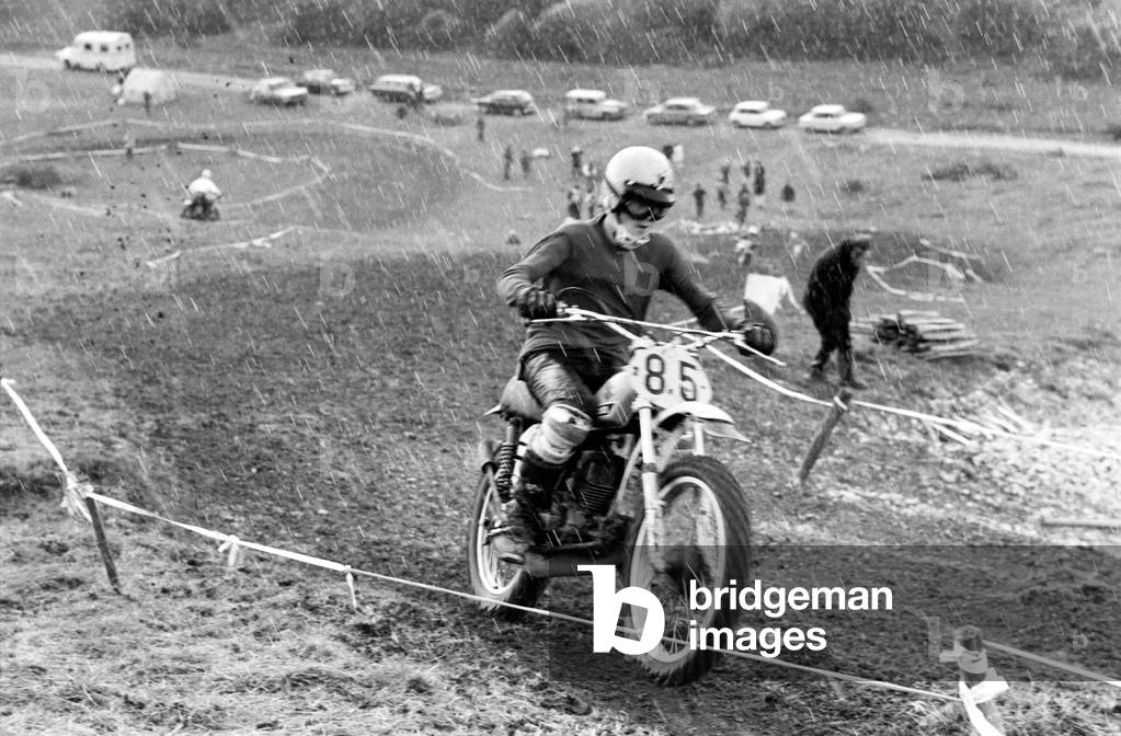 Schoolboys Scramble, 3rd March 1975 (b/w photo)