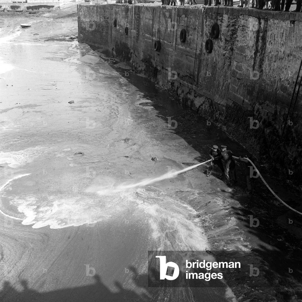 The Torrey Canyon a Crude Oil tanker which sank off the shores of Penzance, Cornwall, 1967 (b/w photo)