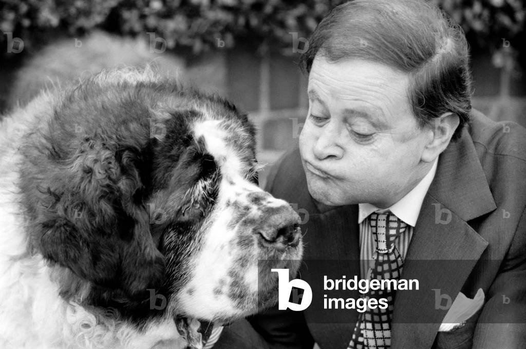 Shane the St. Bernard dog with Derek Roy, 12th January 1975 (b/w photo)