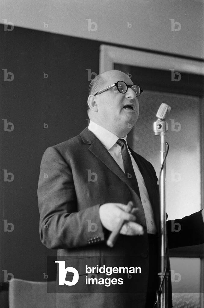 Media mogul Lew Grade, Deputy managing director of ATV, announces that they have signed up actor Roger Moore at a press conference at ATV House. 1st May 1962 (b/w photo)
