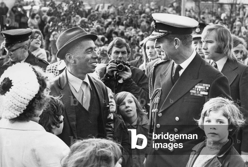 Prince Philip, Duke of Edinburgh, visits the Byker Wall Housing development in Byker, Newcastle - chatting to local people, 08/11/1974