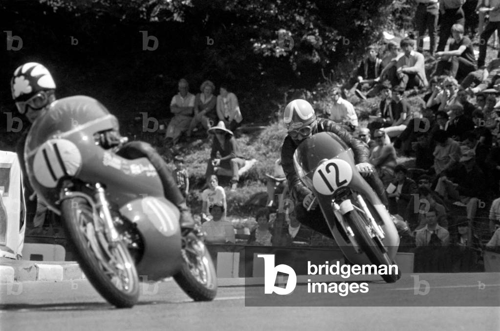 Sport Motorcycling: Isle of Man TT Racing 350 CC Class Junior. June 1969