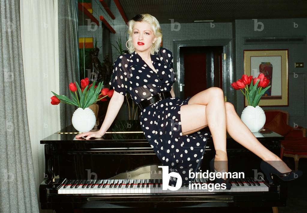 Cyndi Lauper American singer May 1989. Cyndi is in Britain to promote her new single 'I Drove All Night', which reached No.7 in the UK Charts in June 1989 (photo)