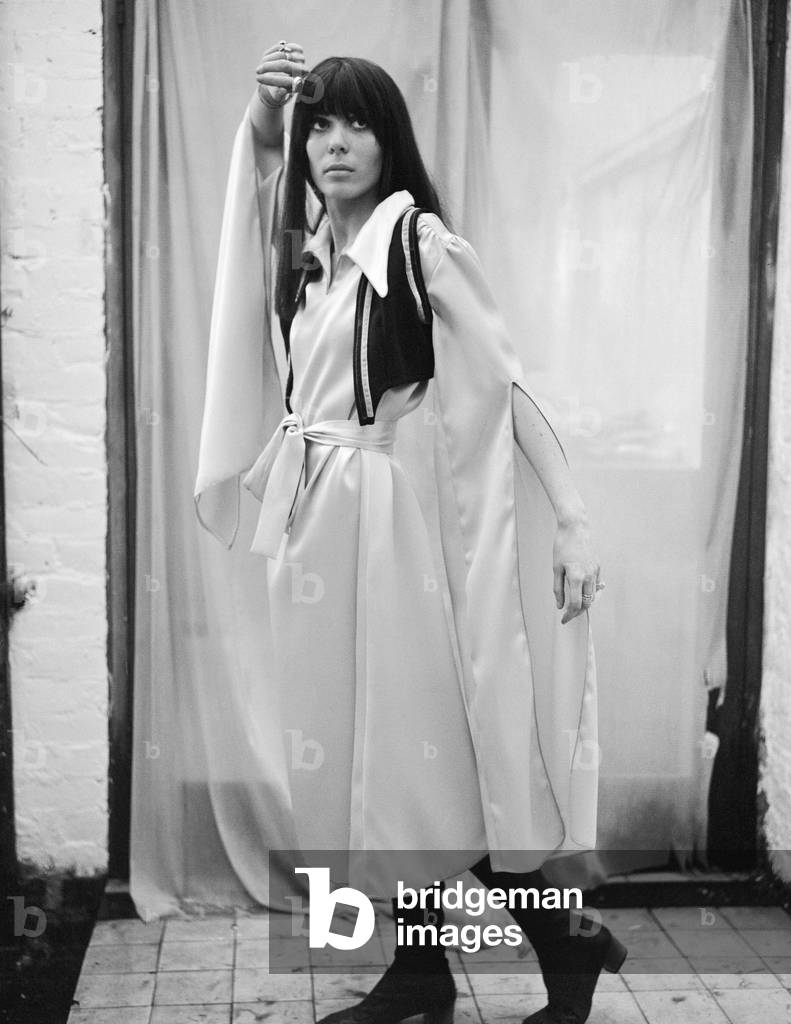 Suki Poitier, girlfriend Brian Jones of The Rolling Stones modelling 'Malwyn', a dress by designer Ossie Clark.
18th January 1968.