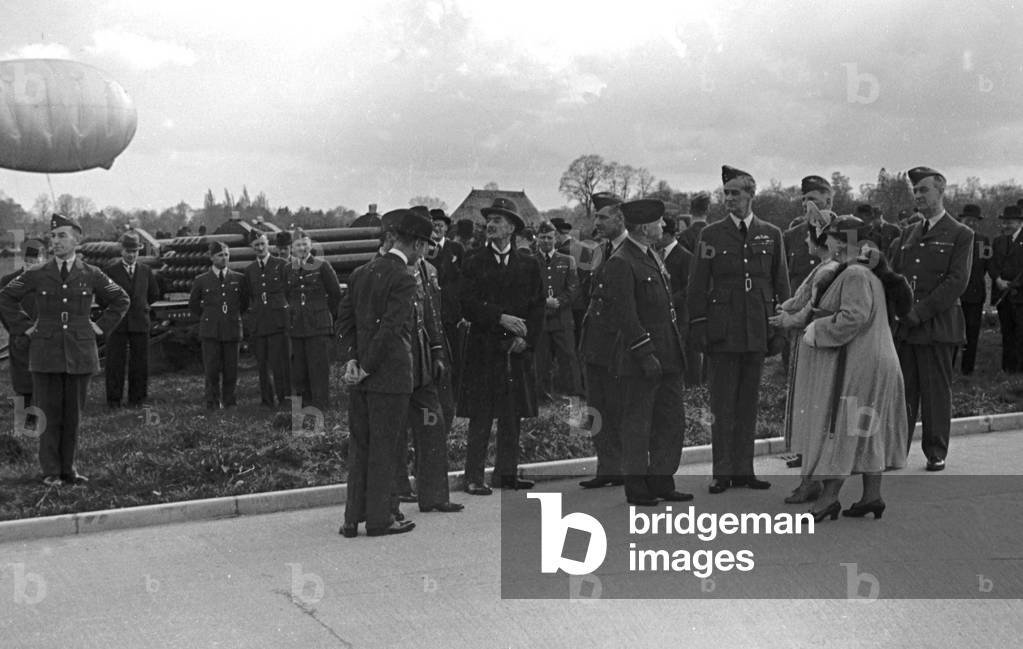 Royal Party at Hook. Balloon barrage with The King, Queen Elizabeth and Prime Minister Neville Chamberlain.
April 1939 july 11 1932 1st april 1939