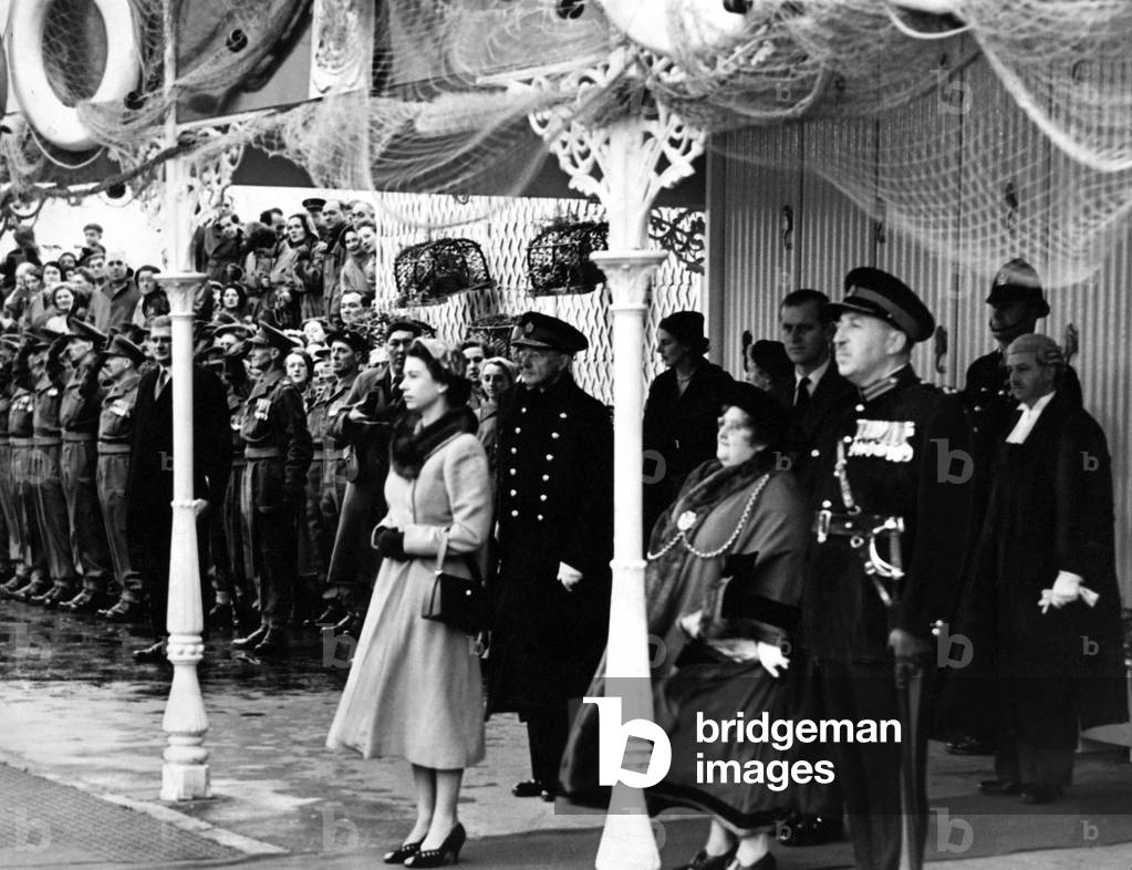 Queen Elizabeth II with Prince Philip at the Plaza in Tynemouth, 29/10/1954 (b/w photo)