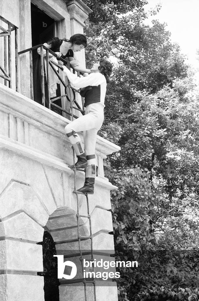 Production of the famous Shakespeare tragedy Romeo and Juliet taking place at Regent Park Open Air Theatre starring Marilyn Taylersen and Hugh Ross, 1st June 1971 (b/w photo)