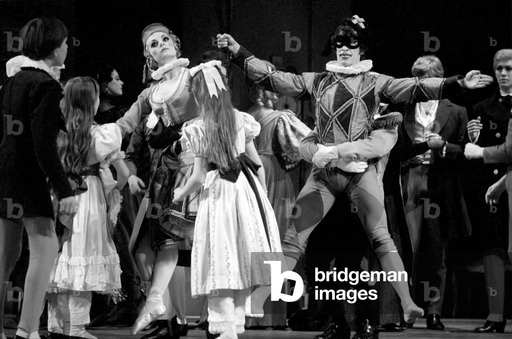 Dress Rehearsal of the London Festival Ballet production of the Nutcracker Ballet by Tchaikovsky at the London Festival Hall. Remarkable was the part of the girl Clara which was played by Jacqueline Edgley aged 13. The Snow Fairy was played by Carmen Mathe, the Nutcracker Prince by Andre Prokovsky and the Sugar Plum Fairy by Galina Samtsova. Children with Toy Columbine and Harlequin, December 1969