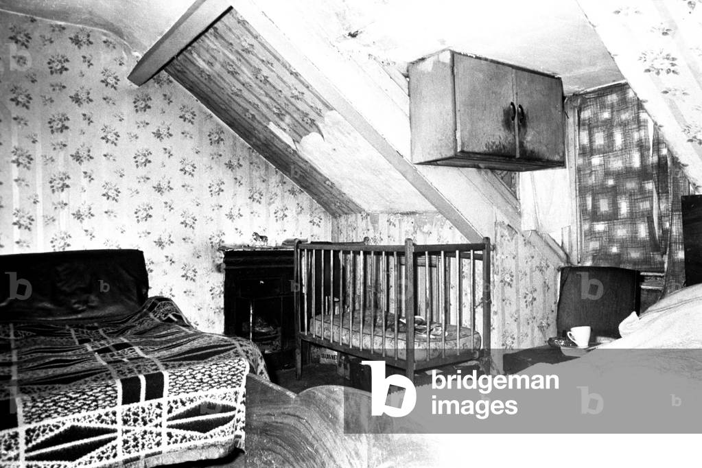 Slum and derelict housing in the West end of Newcastle, 1 May 1970 (b/w photo)