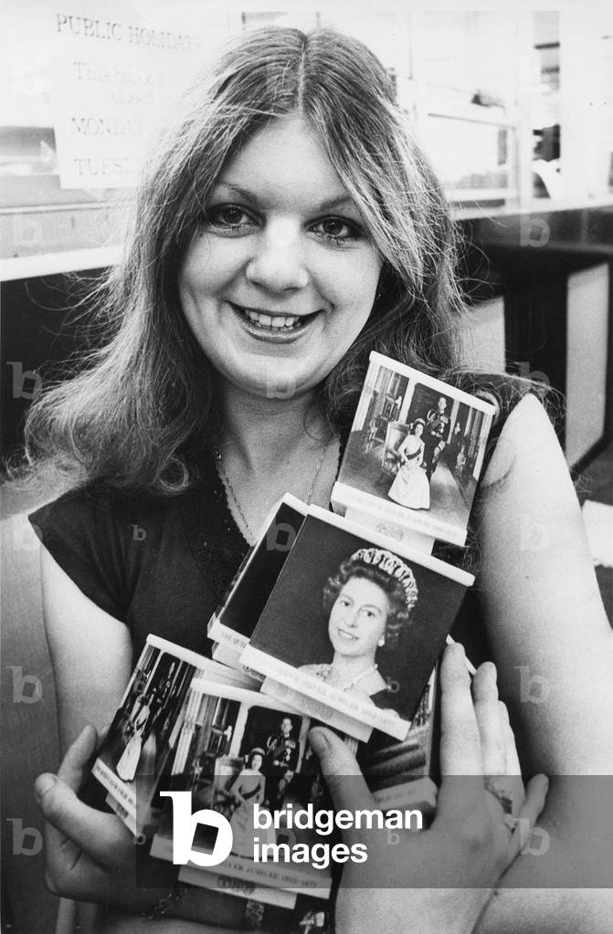 Queen Elizabeth II - North East Leg of The Jubilee Tour, 1977 (b/w photo)