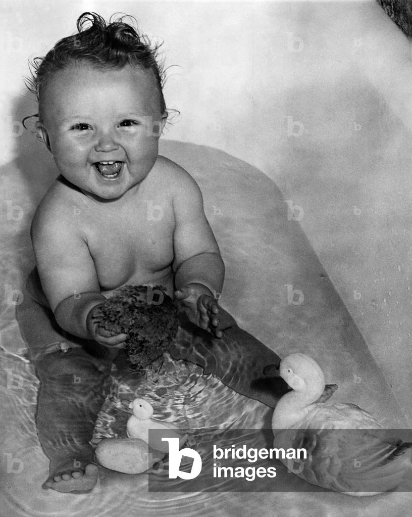 Children Washing. June 1949