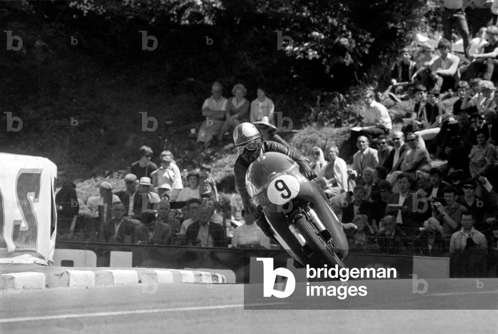 Sport Motorcycling: Isle of Man TT Racing 350 CC Class Junior. June 1969