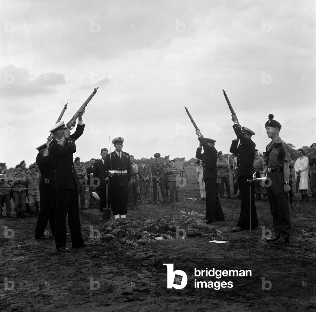 Lee-Enfield Rifle No. 4, buried with full military honours at Bisley, Surrey, England, by a 26 strong party of Royal Navy Officers and Men, Thursday 7th July 1966 (b/w photo)