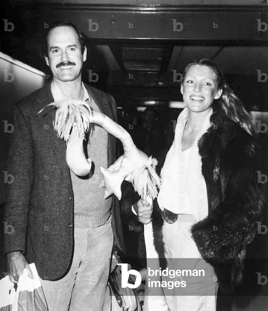 John Cleese actor comedian with wife Barbara, February 1981 (b/w photo)