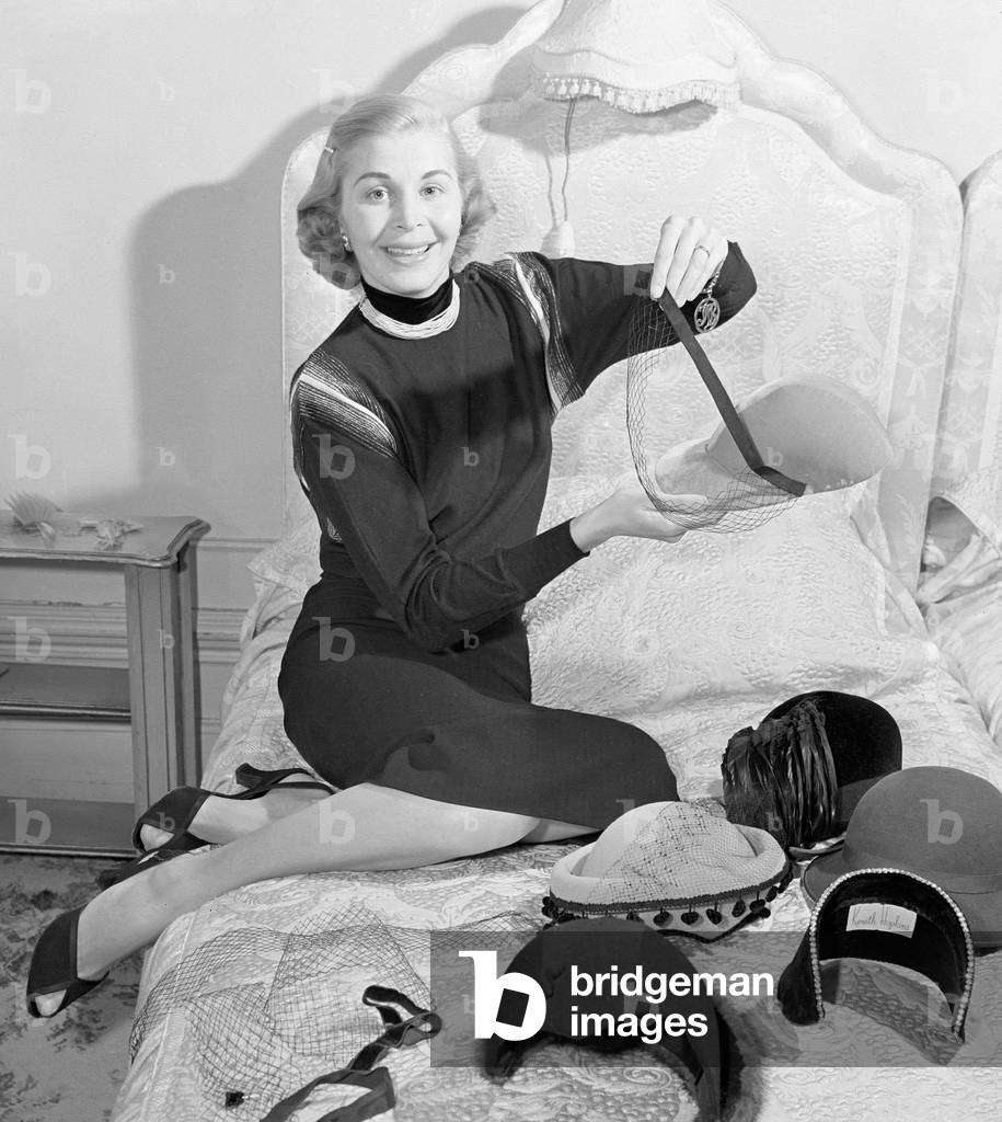 June Hayward wife of actor Louis Hayward, January 1953 (b/w photo)