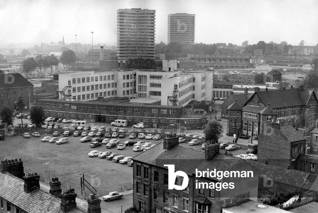 The Coventry & Warwickshire Hospital, Stoney Stanton Road, Coventry. The car park in the forefront is where the new pathology laboratory and records department block will be built. Some of the houses in the forefront will be demolished if the planned development for the hospital and the Hillfields health centre goes ahead.
12th October 1970