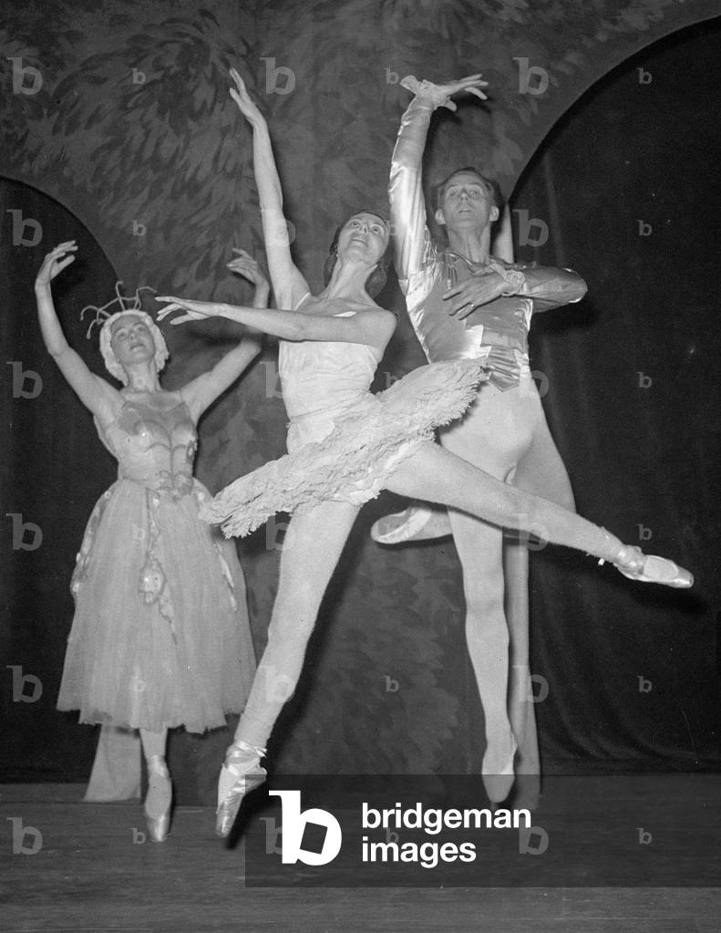 Alicia Markova Ballerina August 1949
with her dance partner Anton Dolin performing at the Harringay Arena