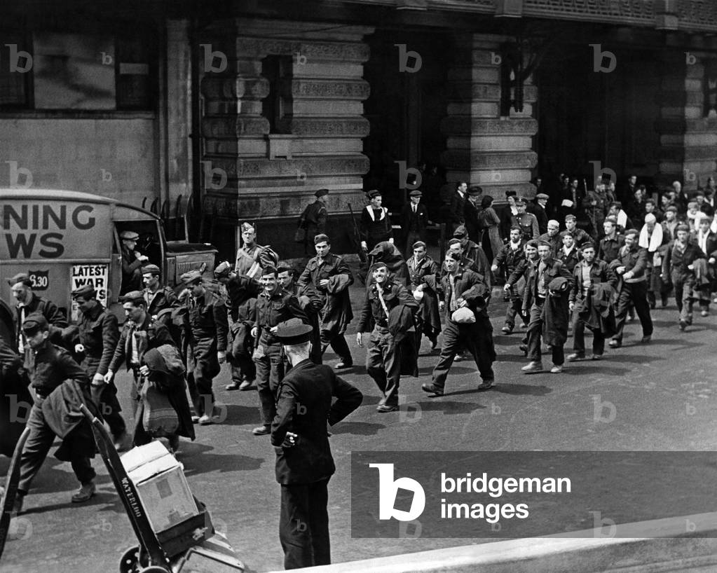 Italian prisoners of war arrive at Waterloo railway station, 28th May 1943 (b/w photo)