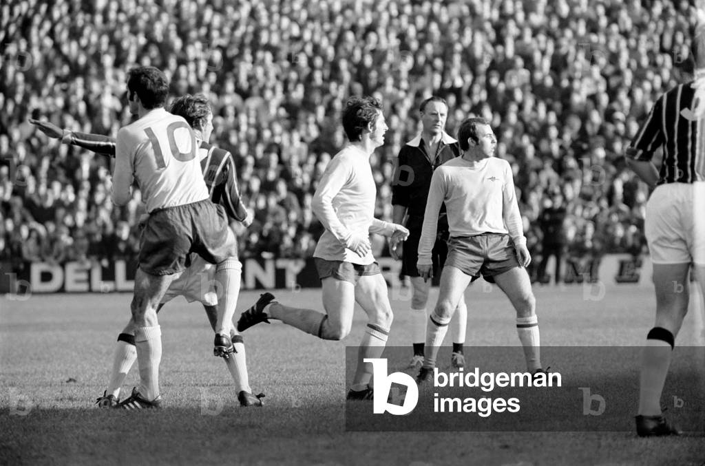 Sport: Football: Crystal Palace v. Arsenal. Action from the match. November 1969 (photo)