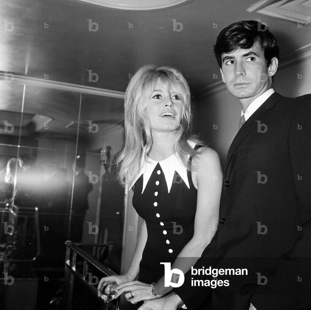 Brigitte Bardot & Antony Perkins, London 1963 (b/w photo)